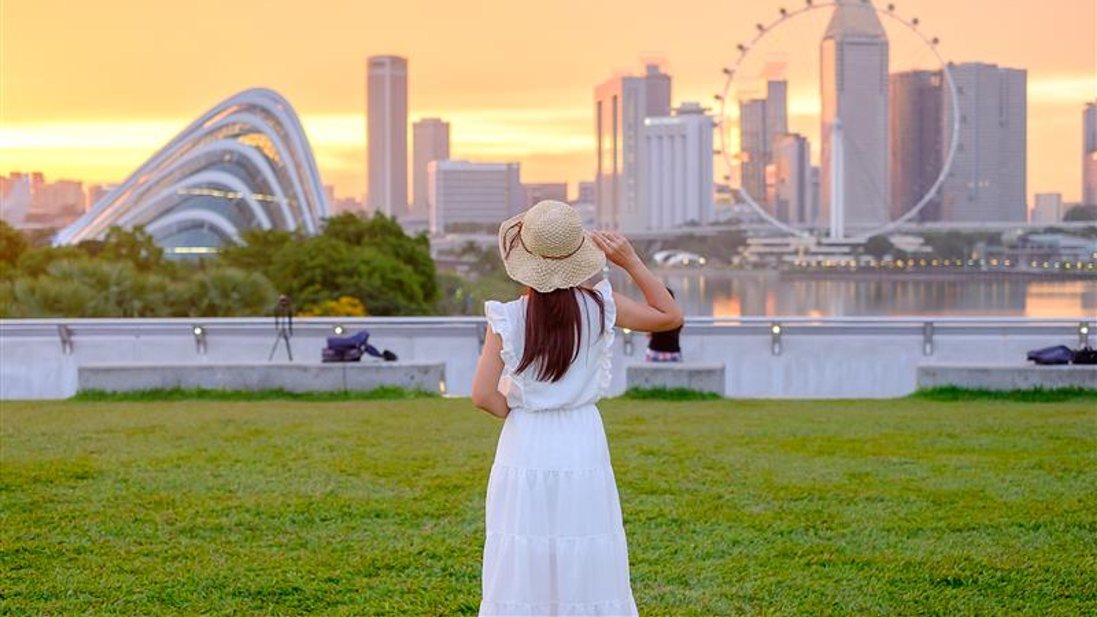 Travel Tips for Women Exploring the Vibrant City of Singapore 