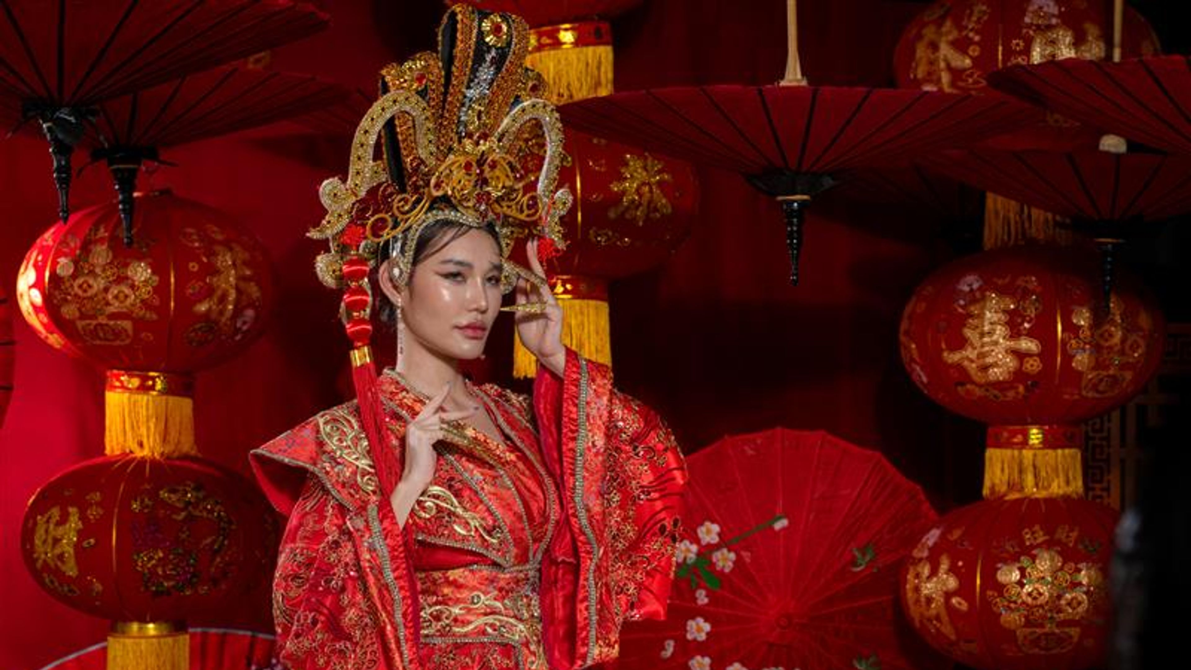 Young asian woman with chinese new year